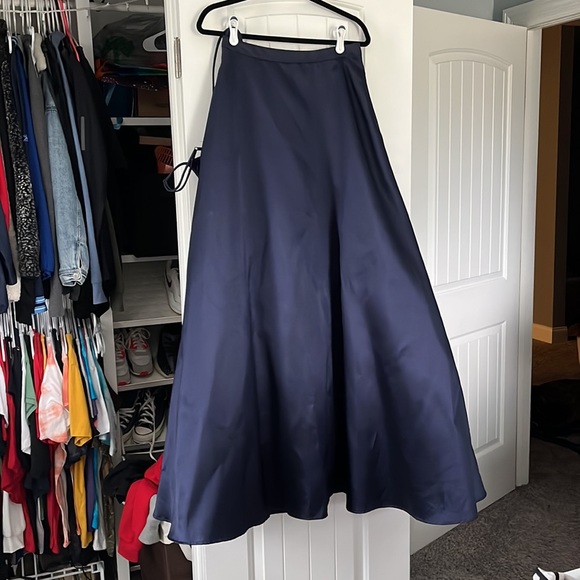 2 piece dress, price negotiable:)) - Picture 2 of 2